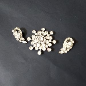 Brooch and earrings set